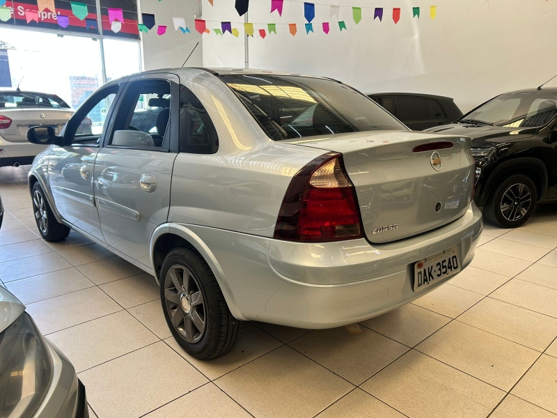 Produto corsa-14-sedan-premium-